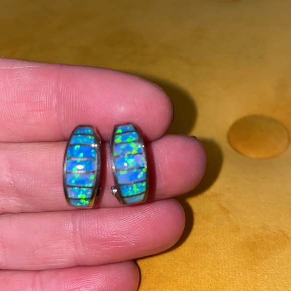 VINTAGE opal hoop earrings - Picture 3 of 3
